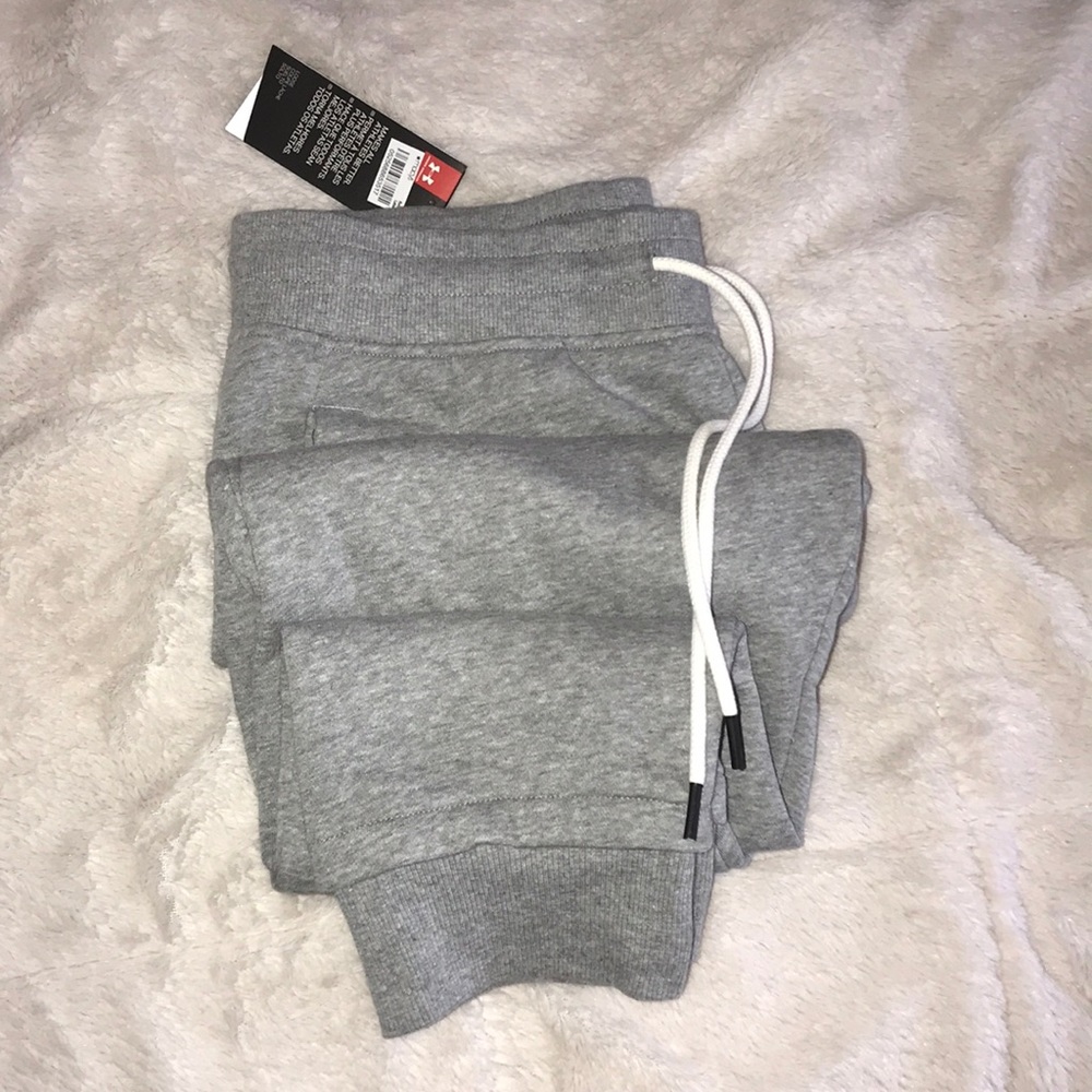 grey cropped joggers